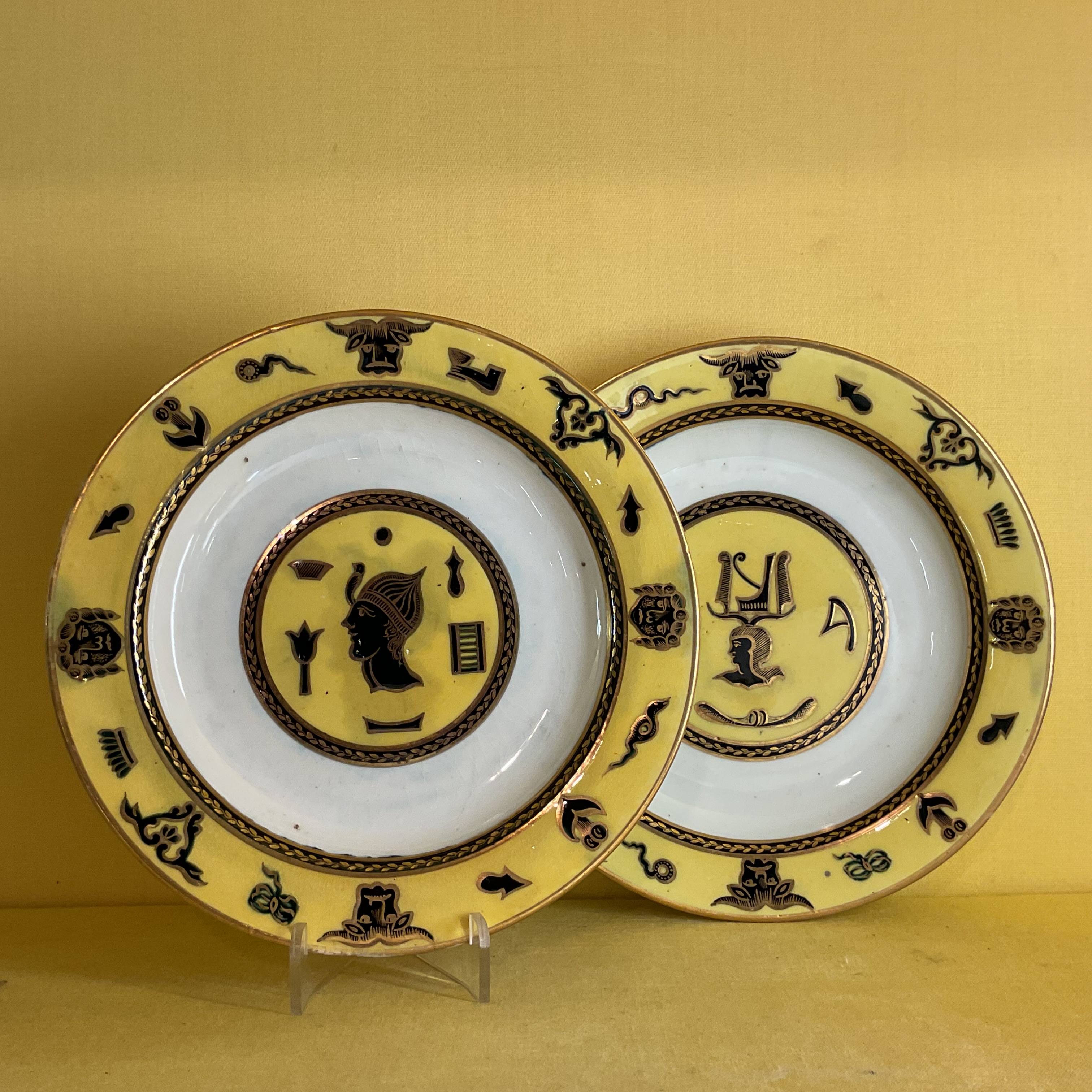 An exceptional pair of Derby small plates