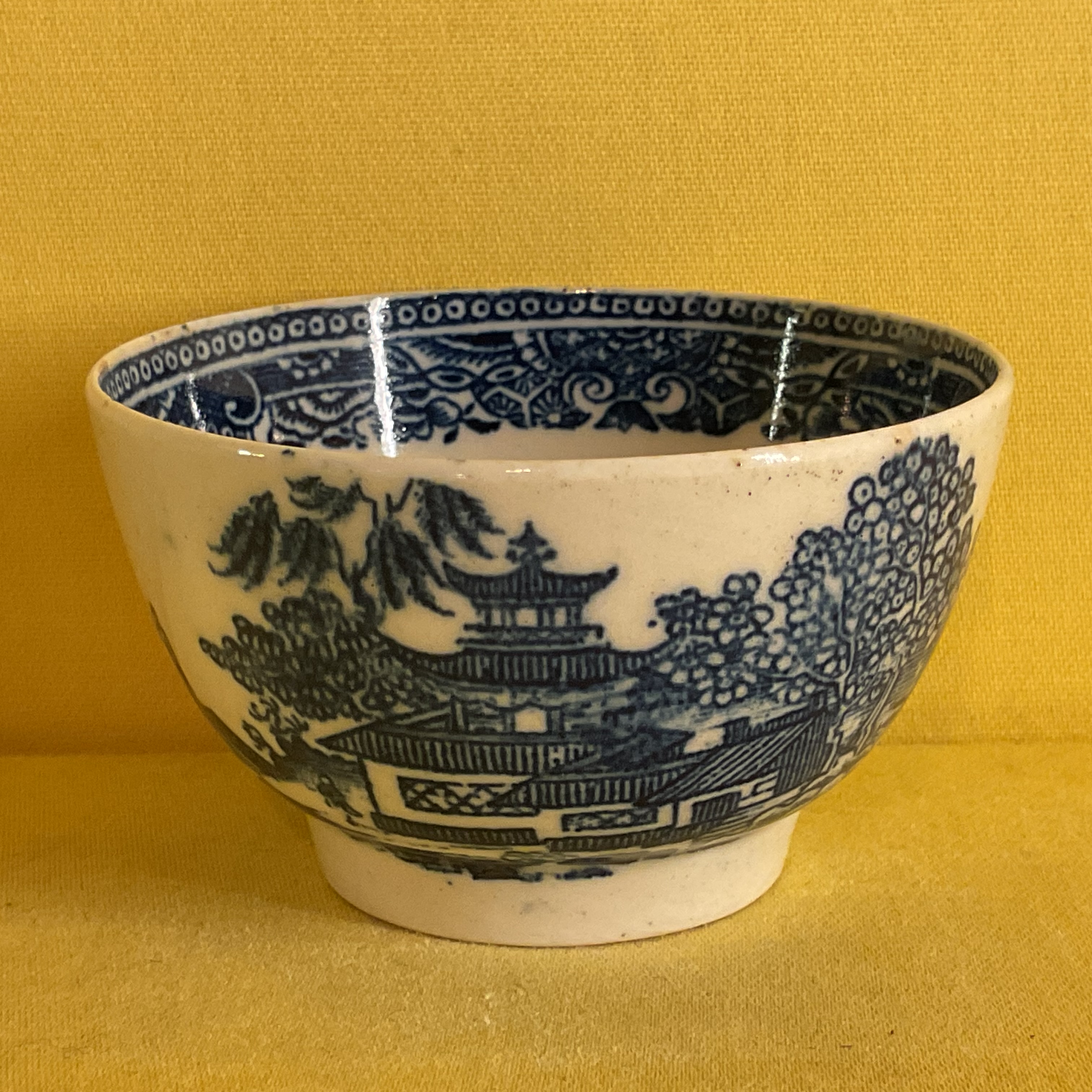 An interesting English porcelain tea bowl 