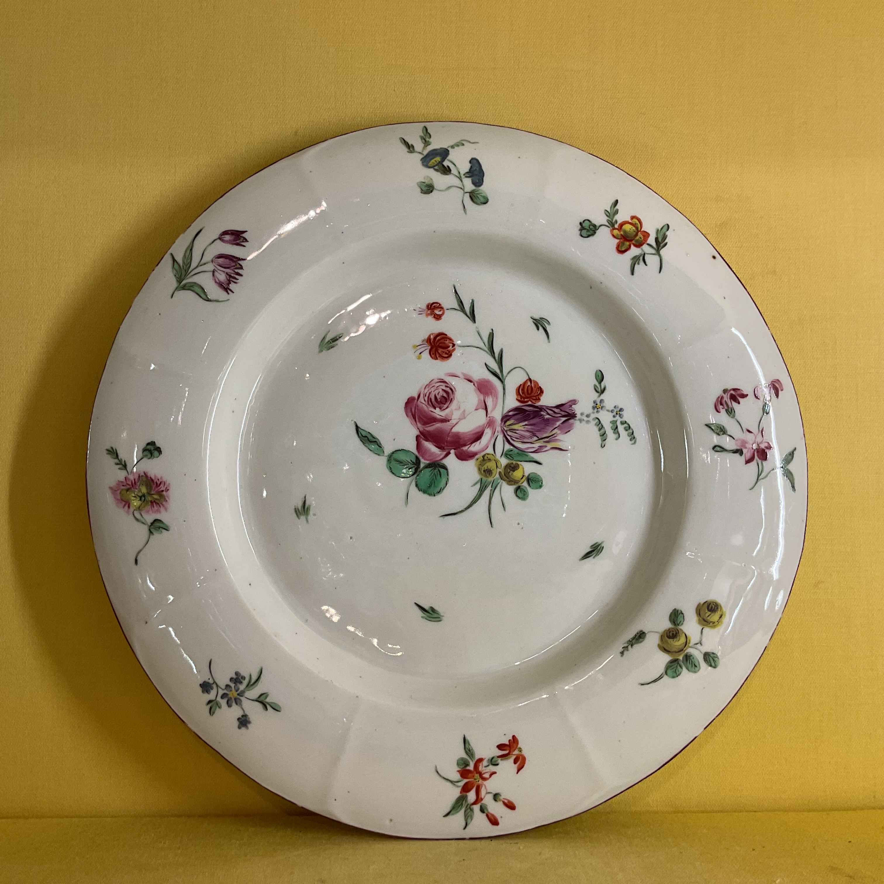 An unusual Bristol round plate 