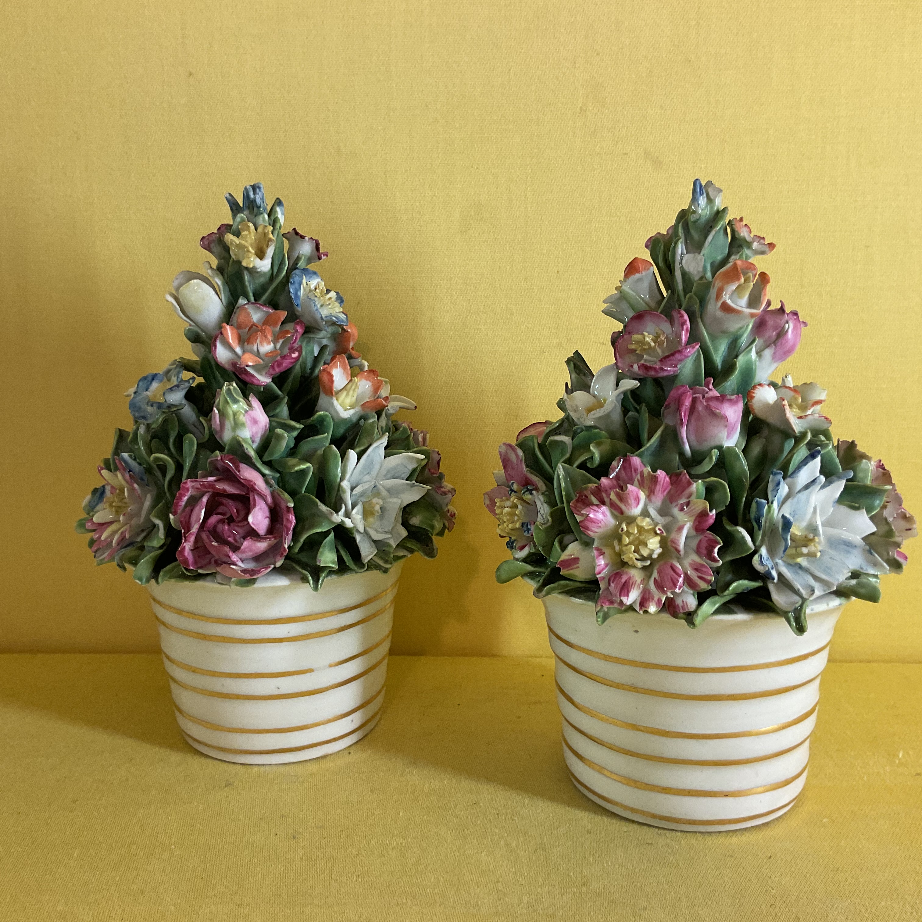 A pair of Derby flowerpots 