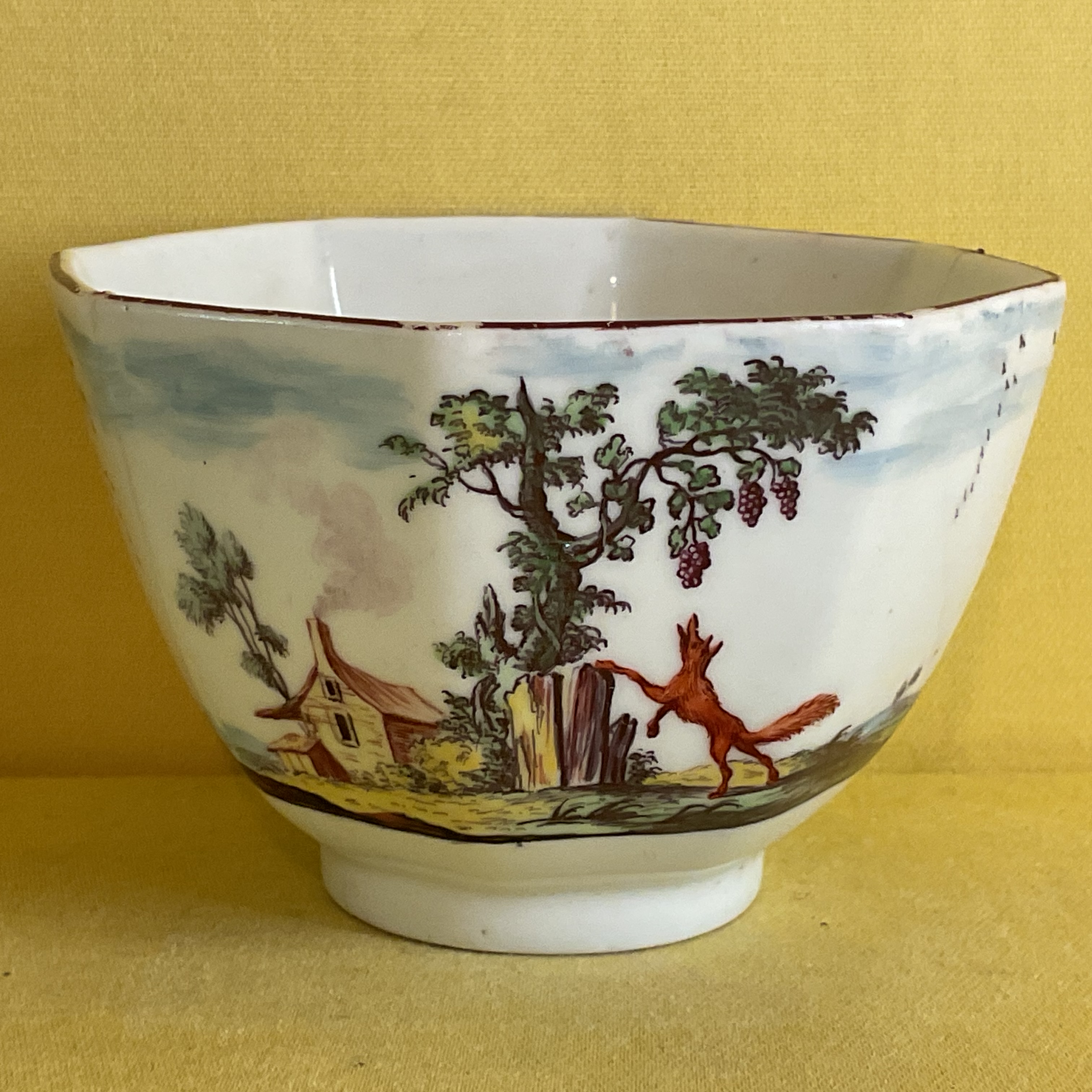 A Chelsea ‘fable’ octagonal tea bowl 