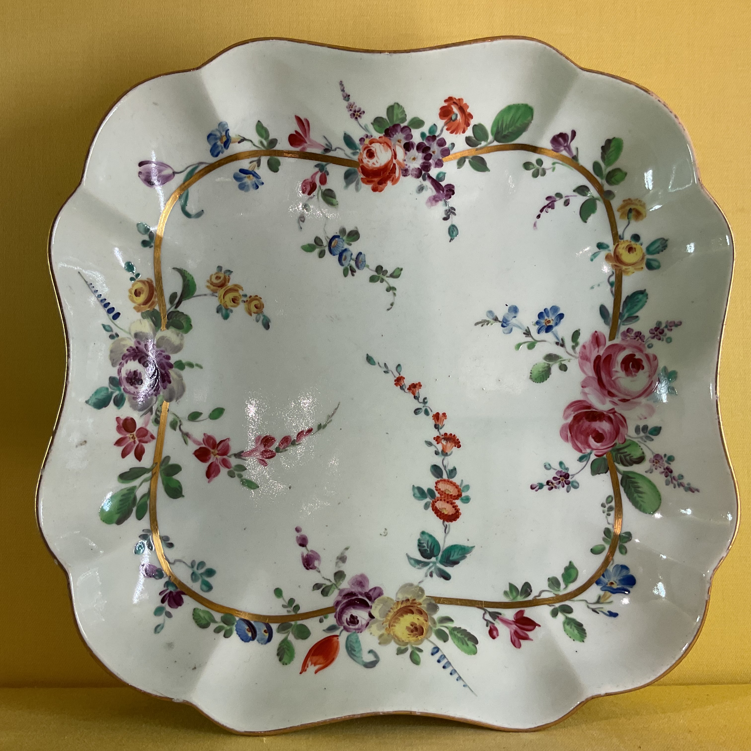 A Worcester square dish 