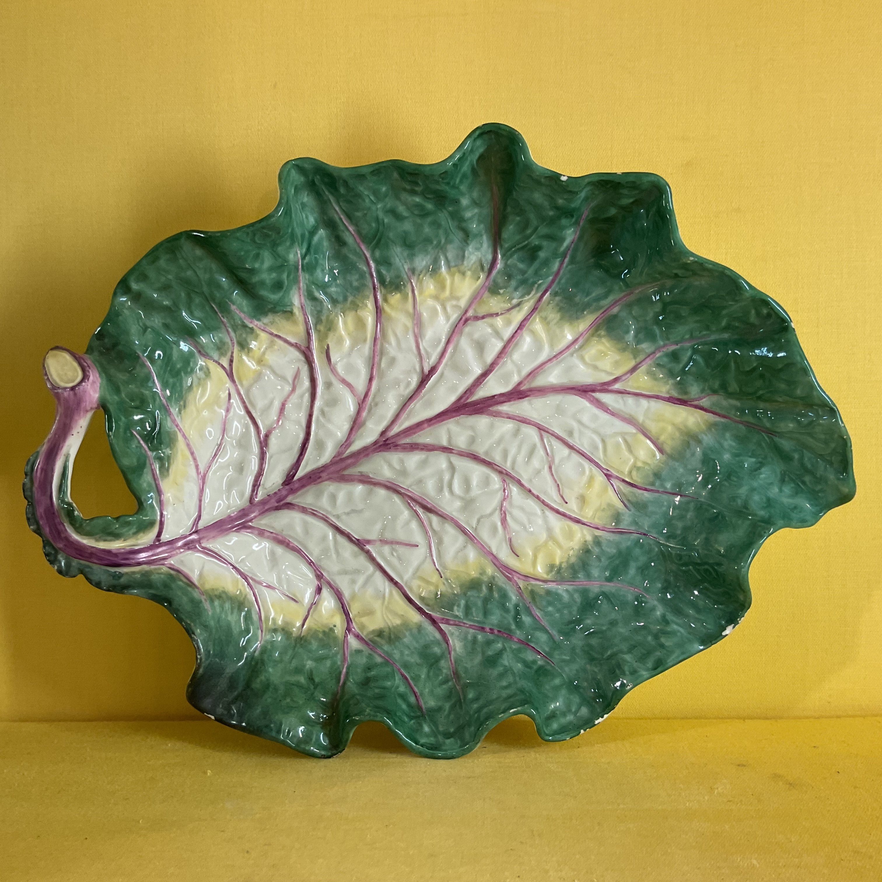 A Meissen cabbage leaf dish 