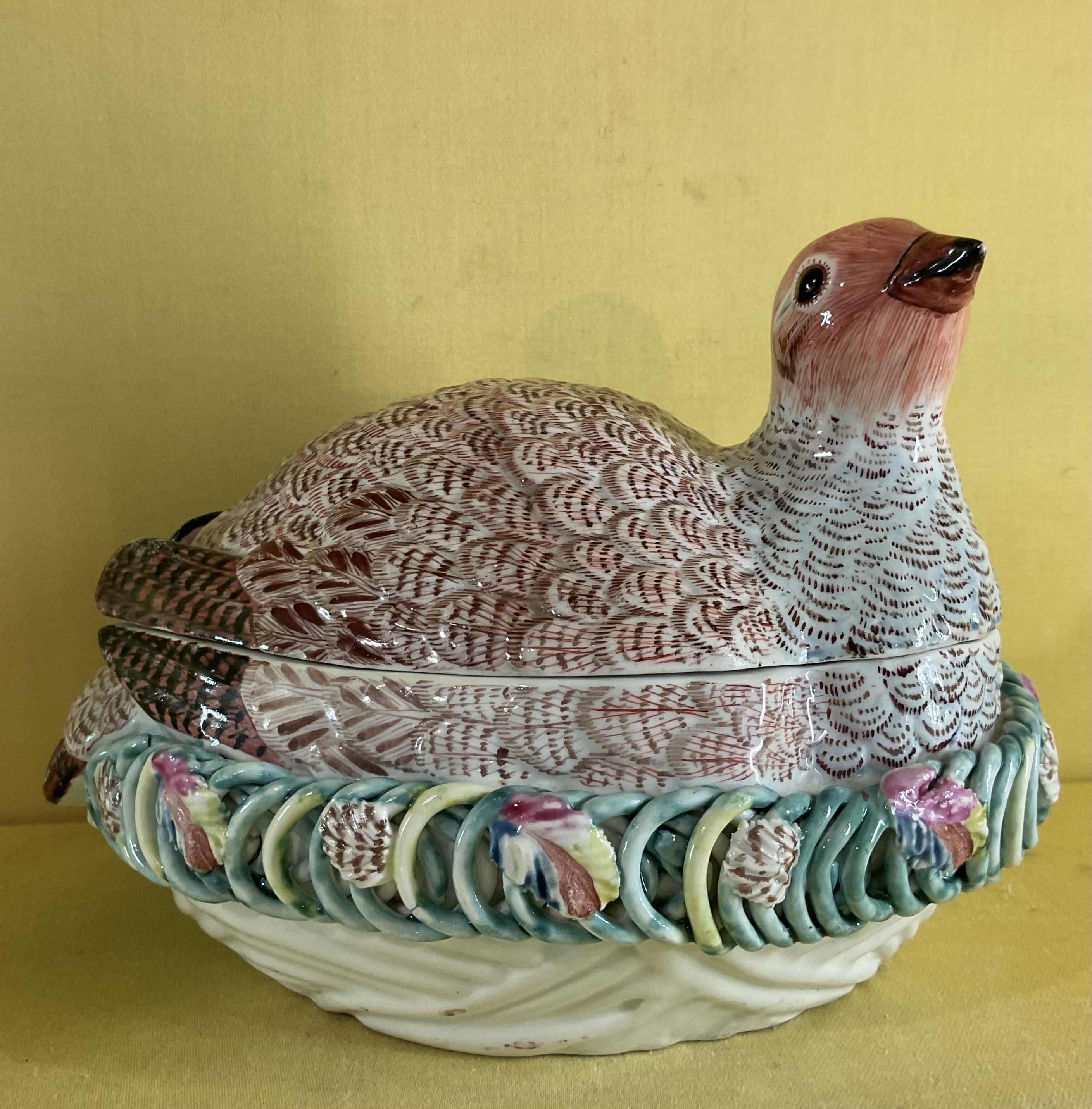 A Worcester partridge form tureen and cover 
