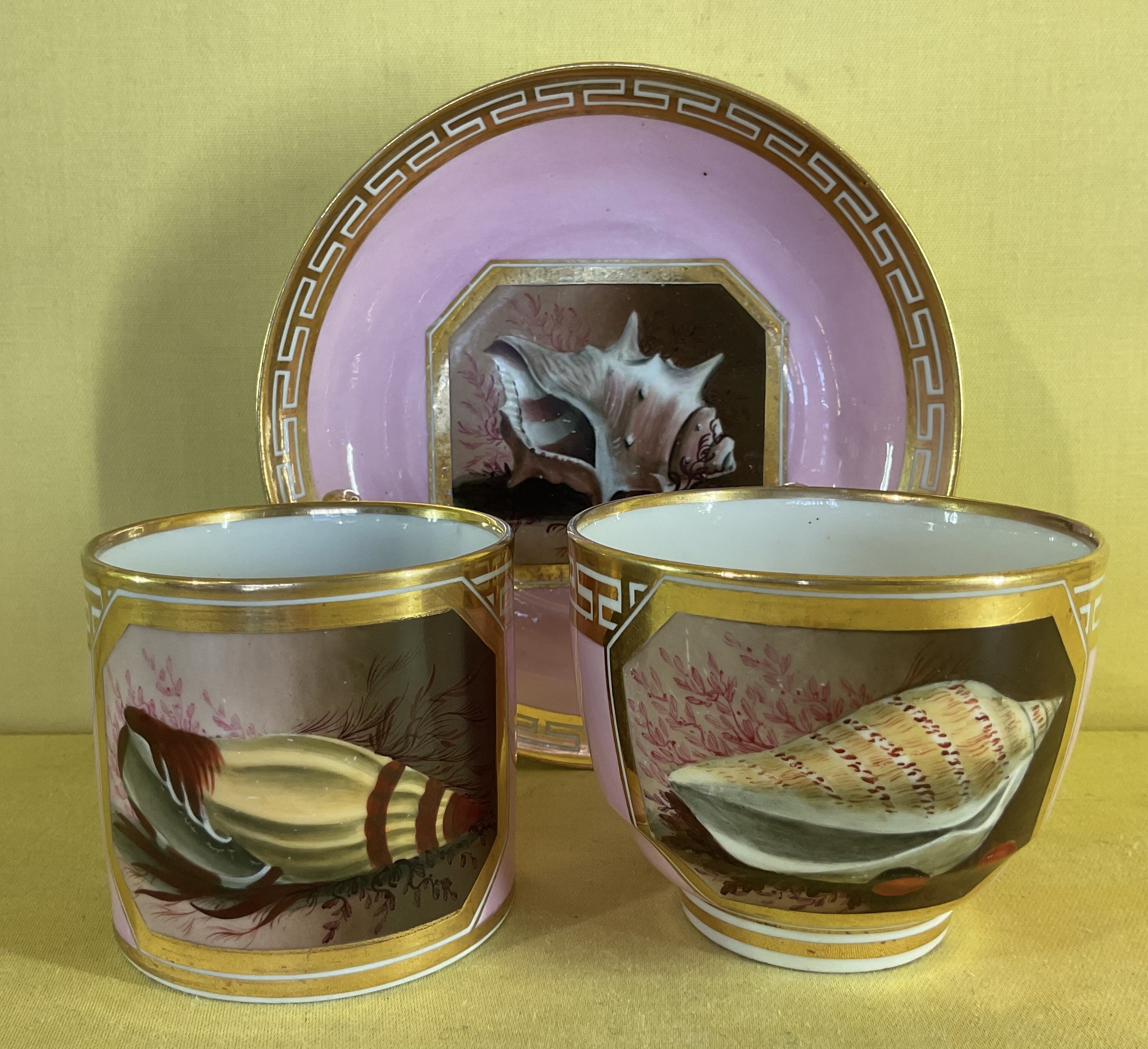 A Flight, Barr and Barr Worcester teacup, coffee can and saucer 