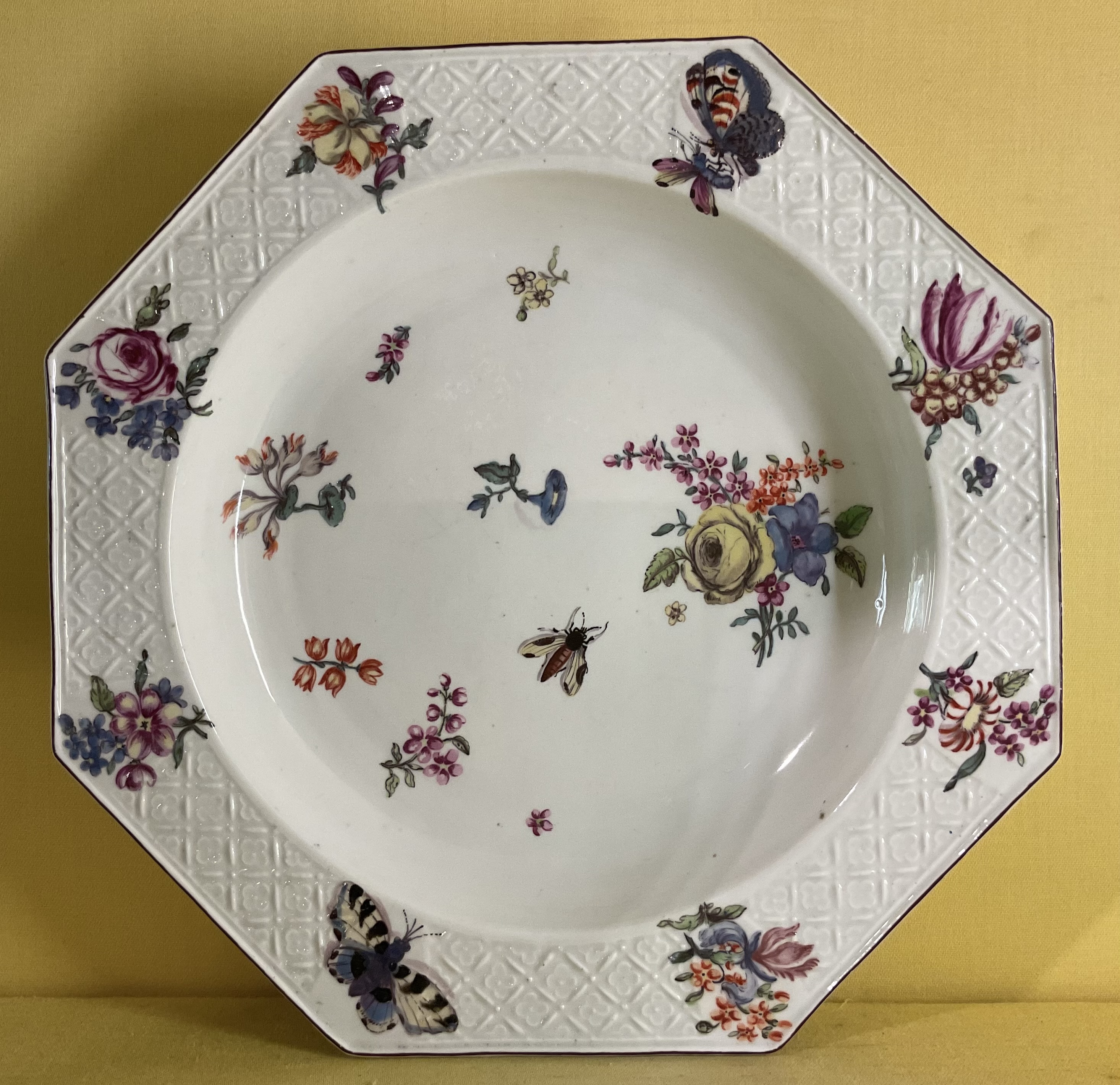 A Chelsea octagonal deep plate 