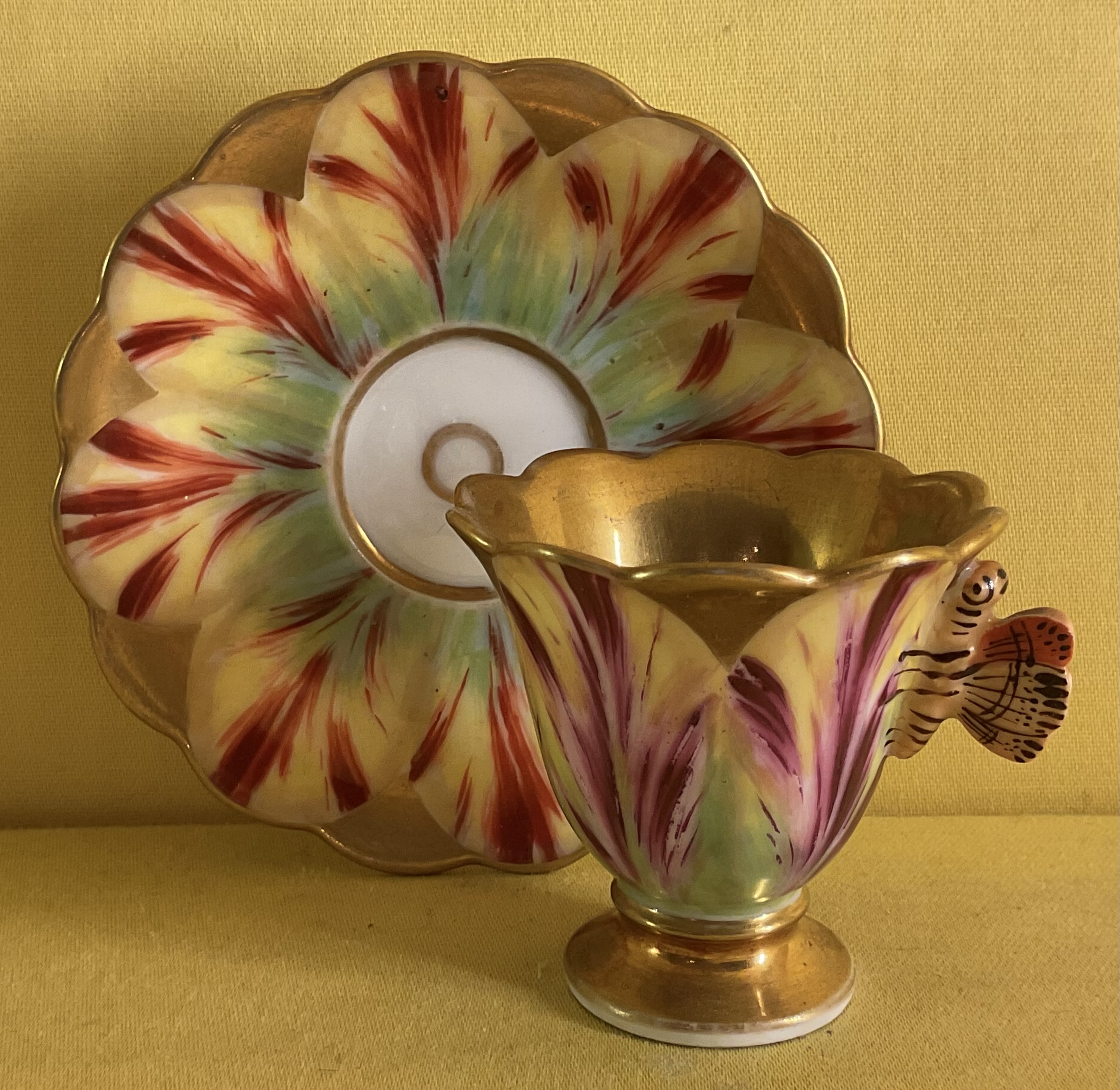 A rare Paris porcelain tulip shaped custard cup and cover 