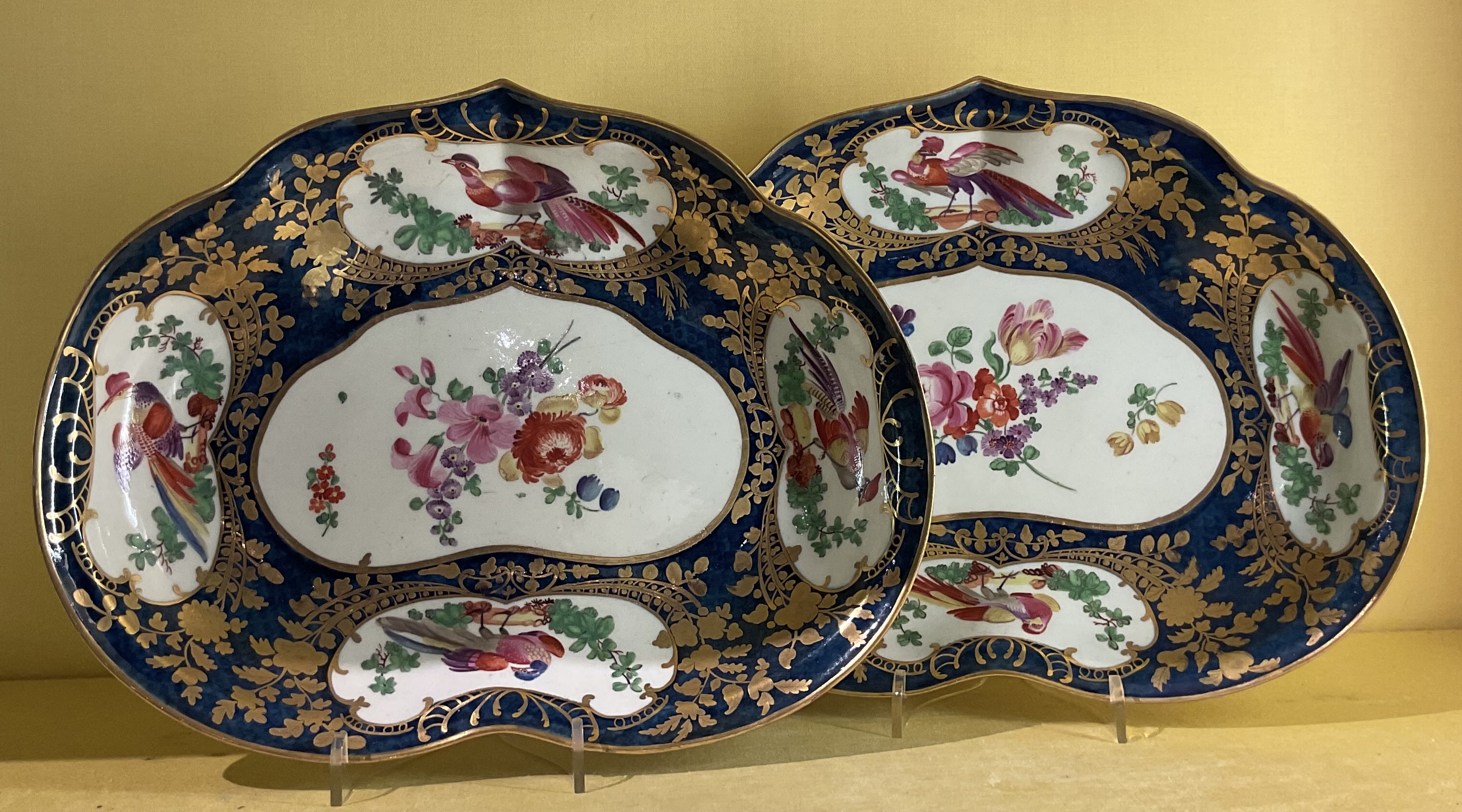 A pair of Worcester heart shaped dishes 