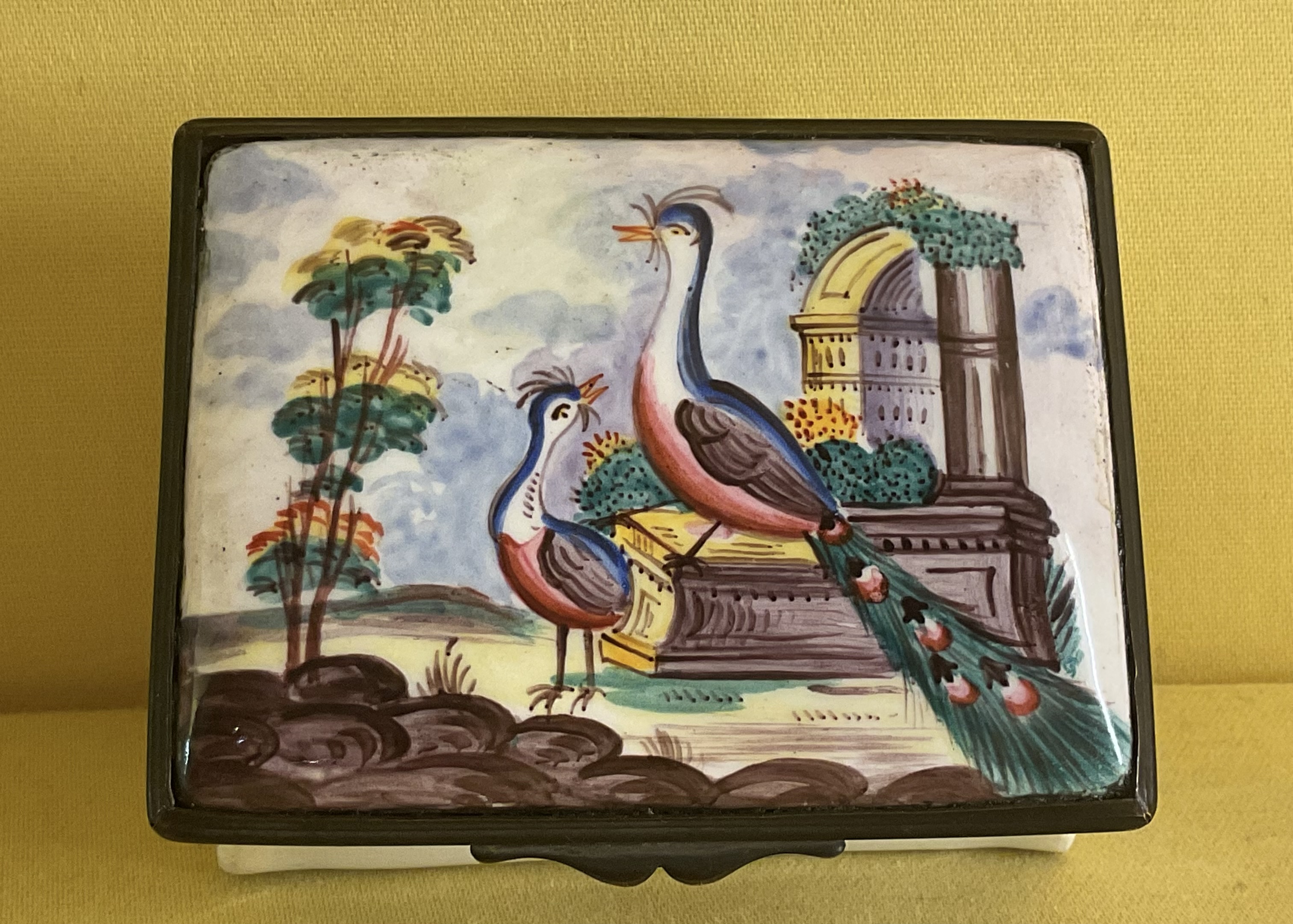A South Staffordshire enamel snuff box 