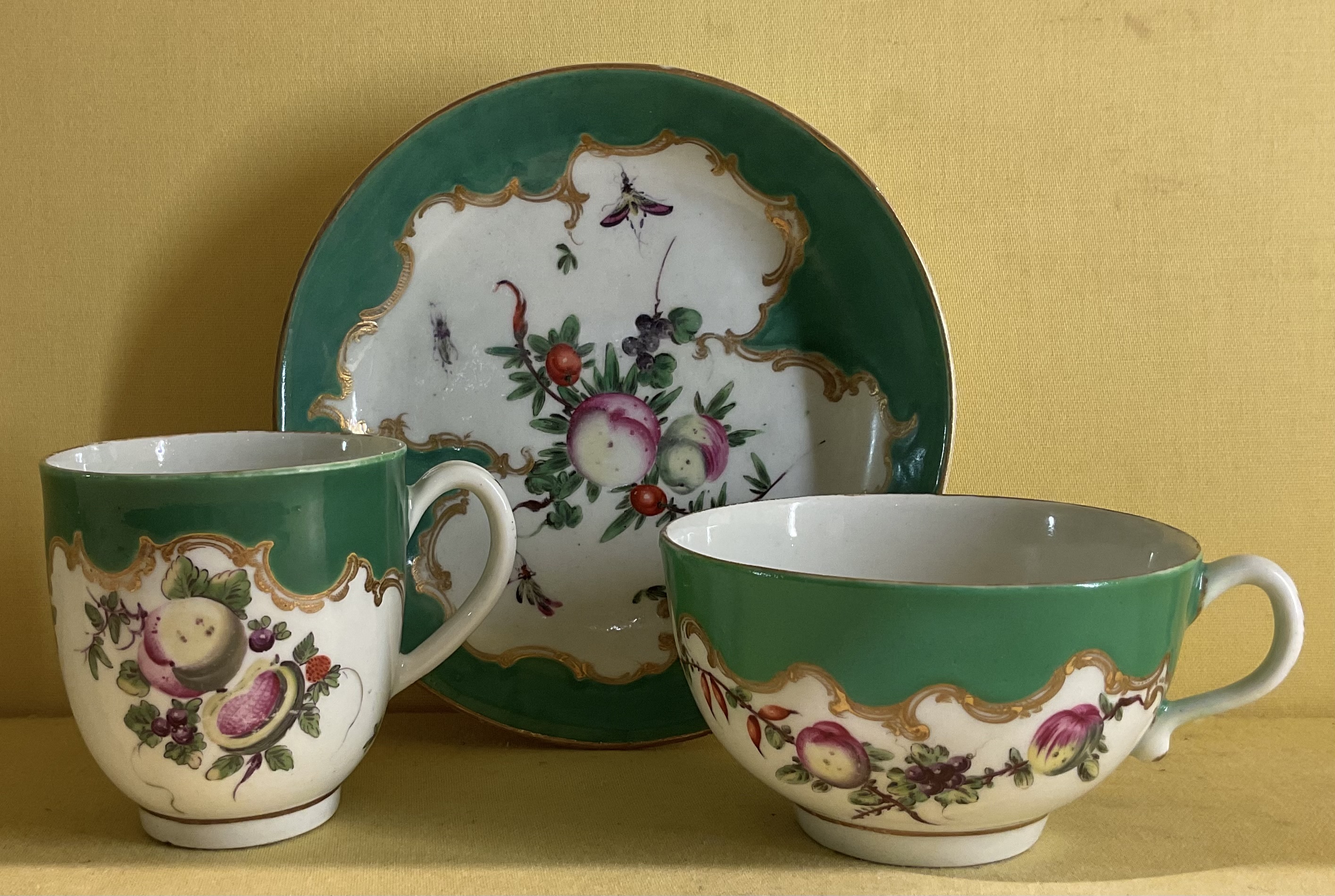 A Worcester teacup, coffee cup and saucer 
