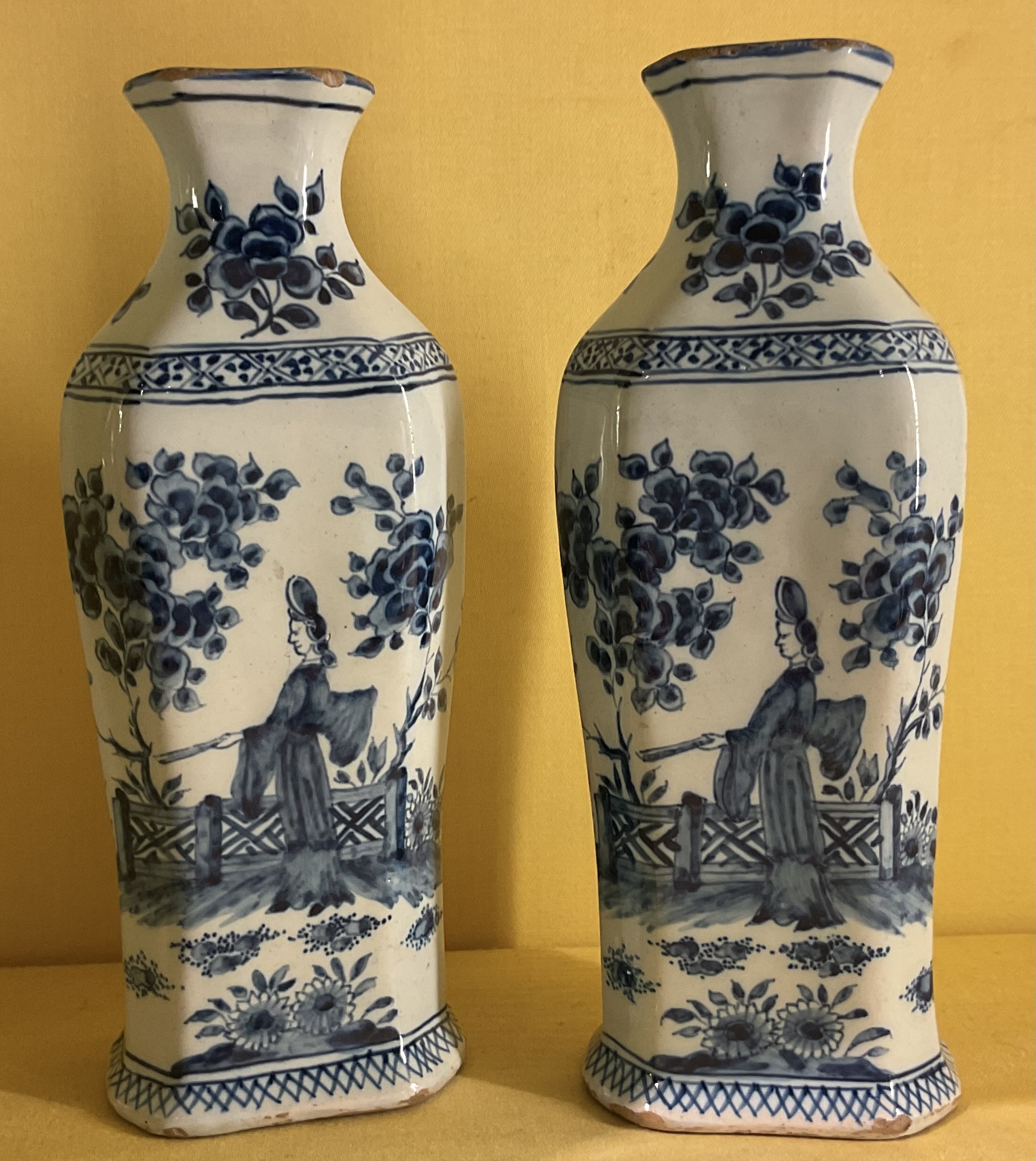 A pair of Dutch Delft vases 